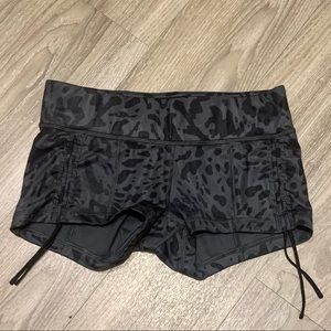 Lululemon | Shorts
